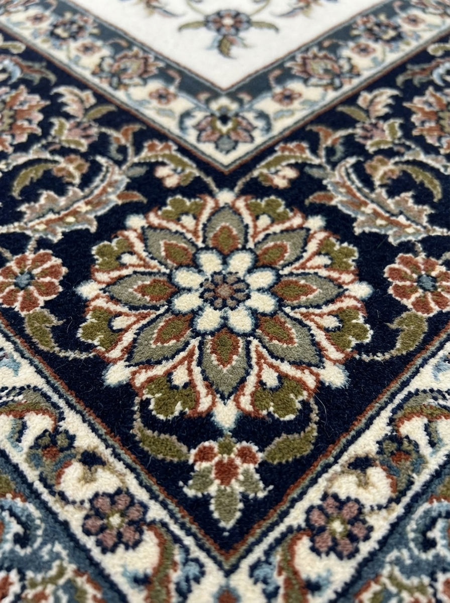 Täbriz Perserteppich (maschinell) – Creme/Schwarz – 225×150 cm