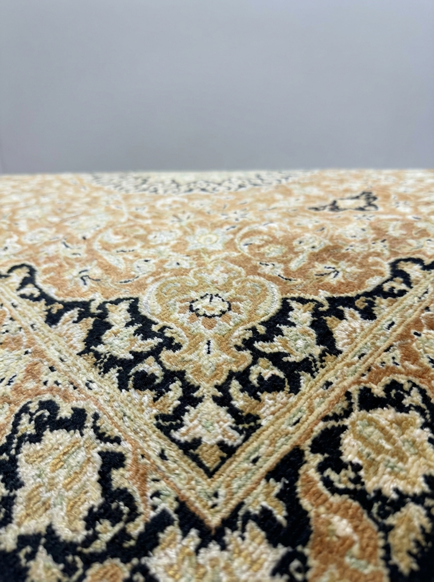 Handgeknüpfter Ghom Seide Perserteppich – Gold/Kupfer – 80×60 cm